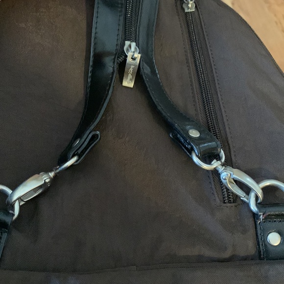 Baggallini Metro brown vegan woven nylon 1 or 2 strap convertible backpack EUC - Picture 11 of 15